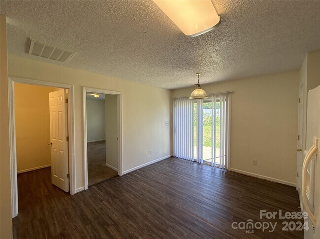Building Photo - 3510 Joel Turner Dr