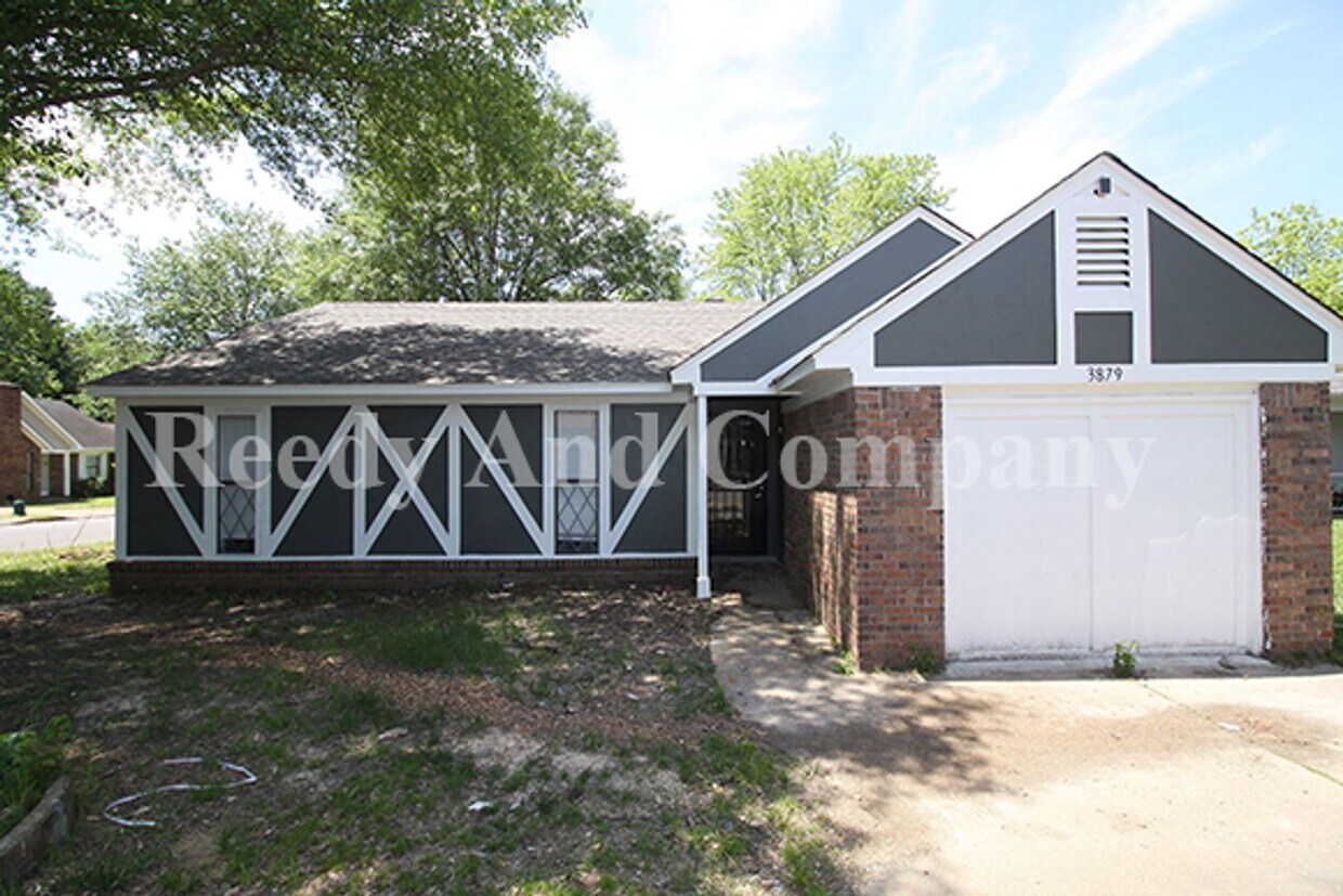 Foto principal - 3879 Briar Pl