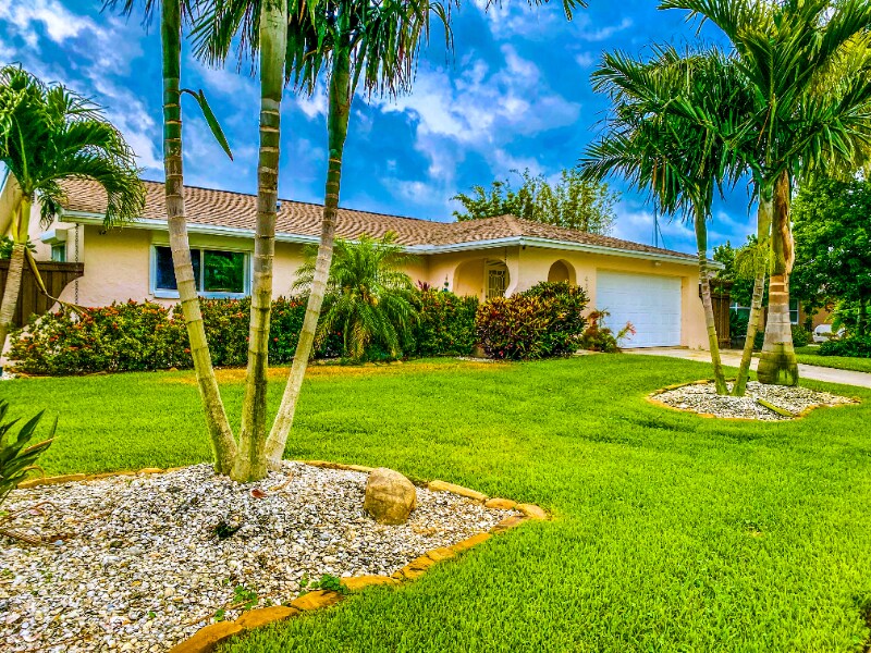 Foto principal - 4300 Beach Dr SE