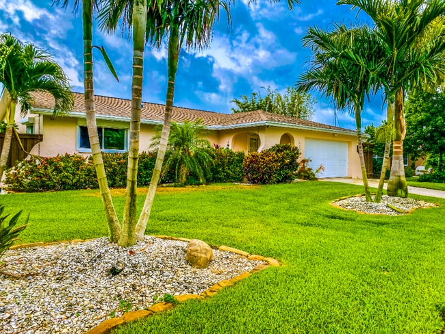 Photo - 4300 Beach Dr SE House