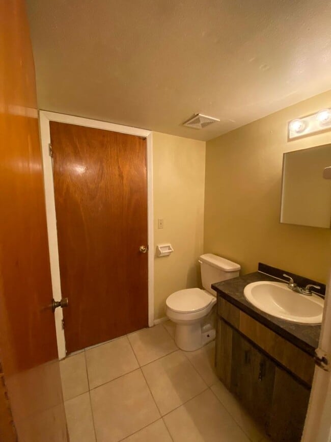 Building Photo - 67 Deena Way