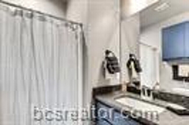 Foto del edificio - 1451 Associates Ave