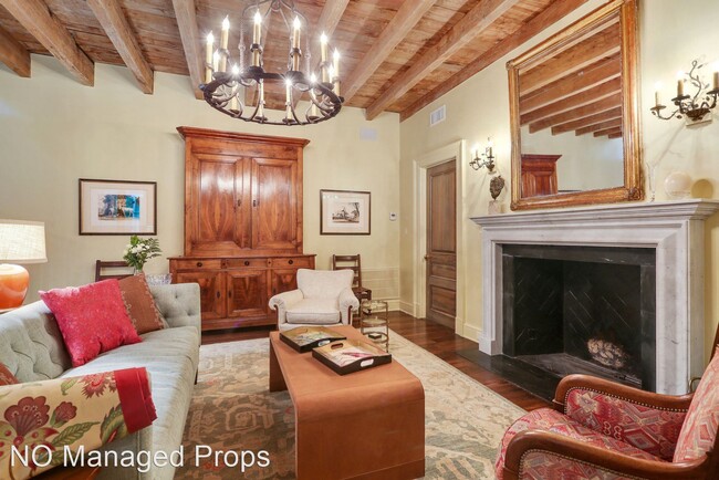 Building Photo - 4 br, 4.5 bath House - 525 Madison Street