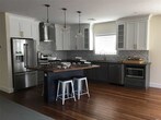 Foto principal - 561 W Broadway
