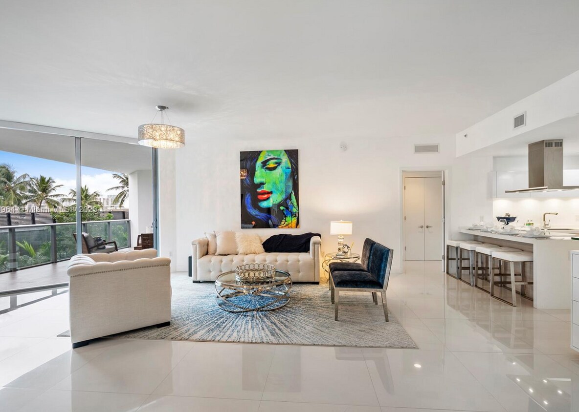 Primary Photo - 17301 Biscayne Blvd