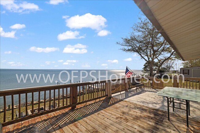 Foto del edificio - Stunning 4-Bedroom, 3-Bath Waterfront Home in Choctaw Beach – 140ft of Bayfront Bliss!