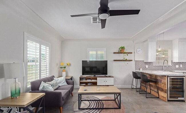 Foto del edificio - 1430 E Sheridan St