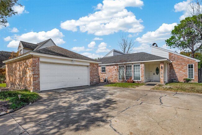 Foto del edificio - 11414 Meadow Lake Dr