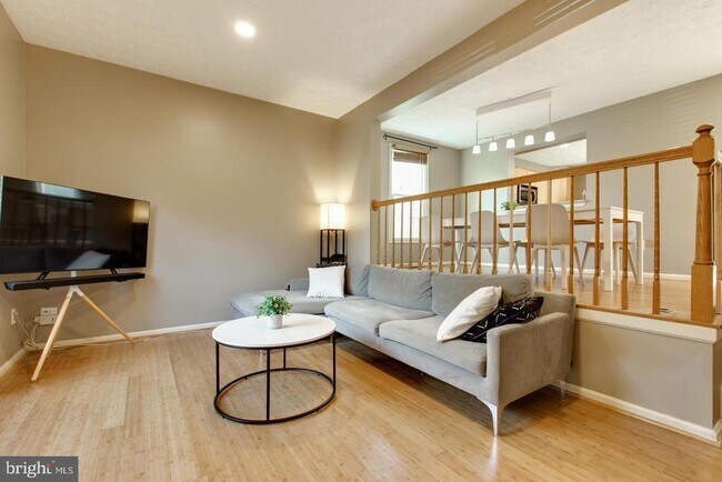 Foto del edificio - 3400 Oak W Dr