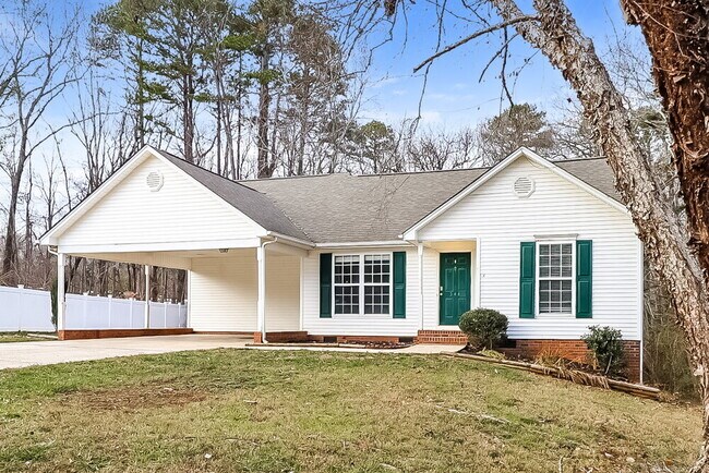 Building Photo - 544 Basswood Way