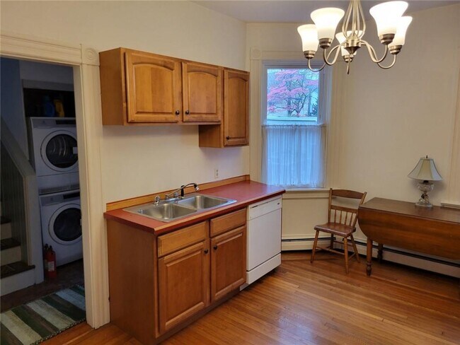 Foto del edificio - 12 Adelphi Ave