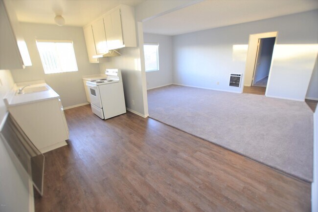 Foto del edificio - 6326 Hummingbird St