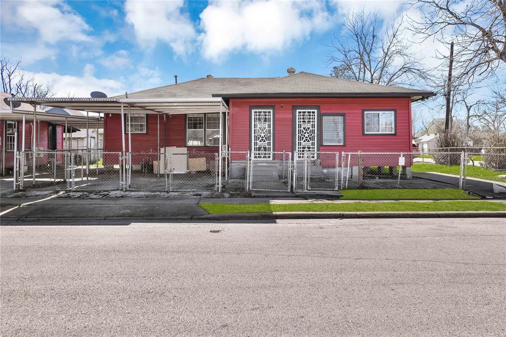 Primary Photo - 1504 Luzon St