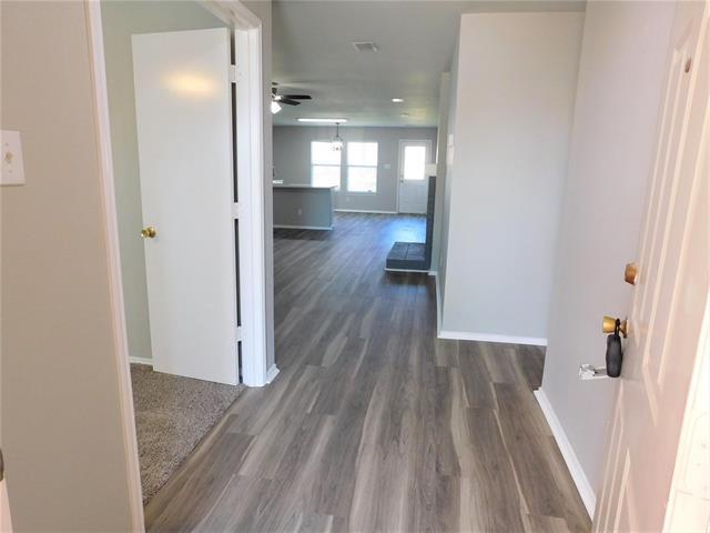 Building Photo - 3516 Willow Creek Trail