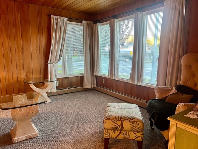 Building Photo - Ranch style one bedroom - Must see to appr...