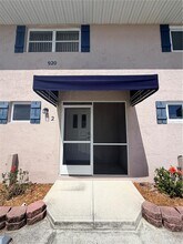 Building Photo - 920 Conecta Dr