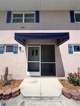 Building Photo - 920 Conecta Dr