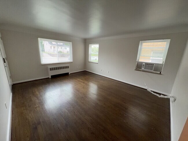 Foto del edificio - 3089 Glenmore Ave
