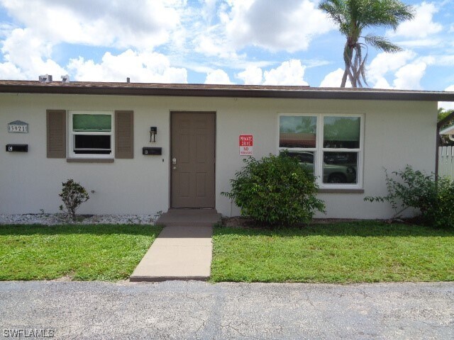 Primary Photo - 3921 Del Prado Blvd S