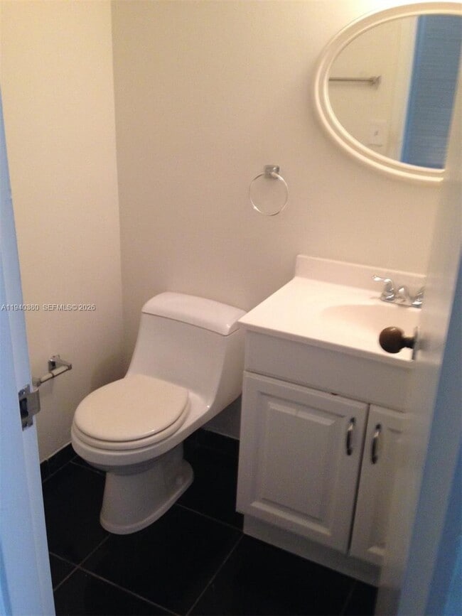 Foto del edificio - 16919 N Bay Rd