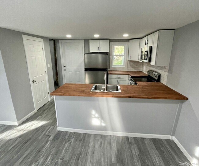 Foto del edificio - 30 S Center St