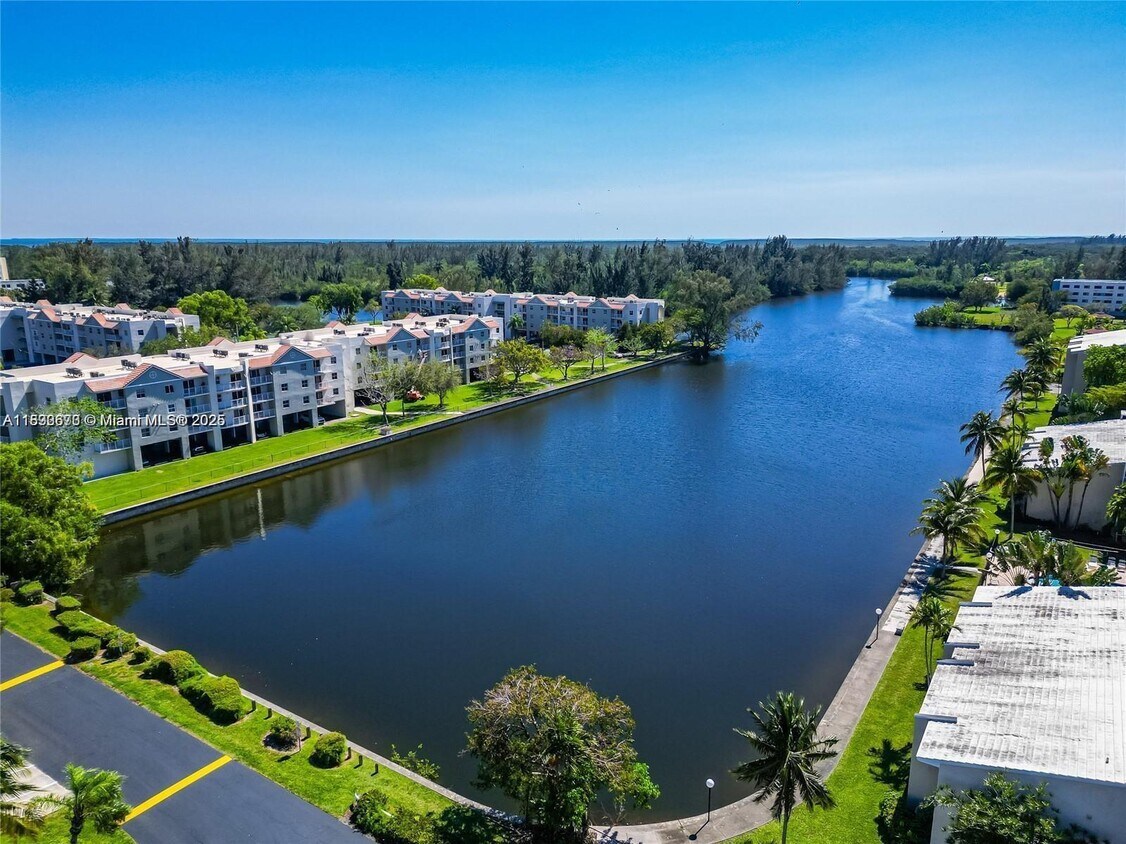 Foto principal - 21121 SW 85th Ave