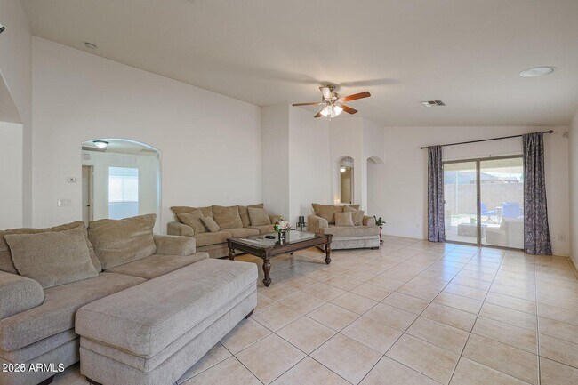 Building Photo - 5268 S 239th Dr