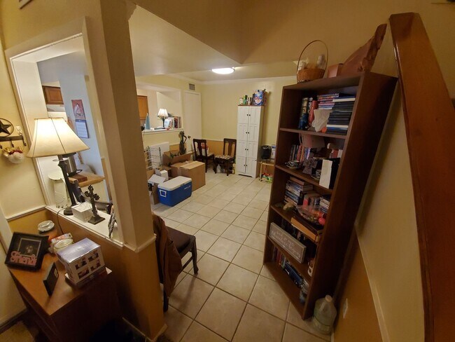 Foto del edificio - Bryan, 2 story, 2 bedroom / 1.5 baths, was...