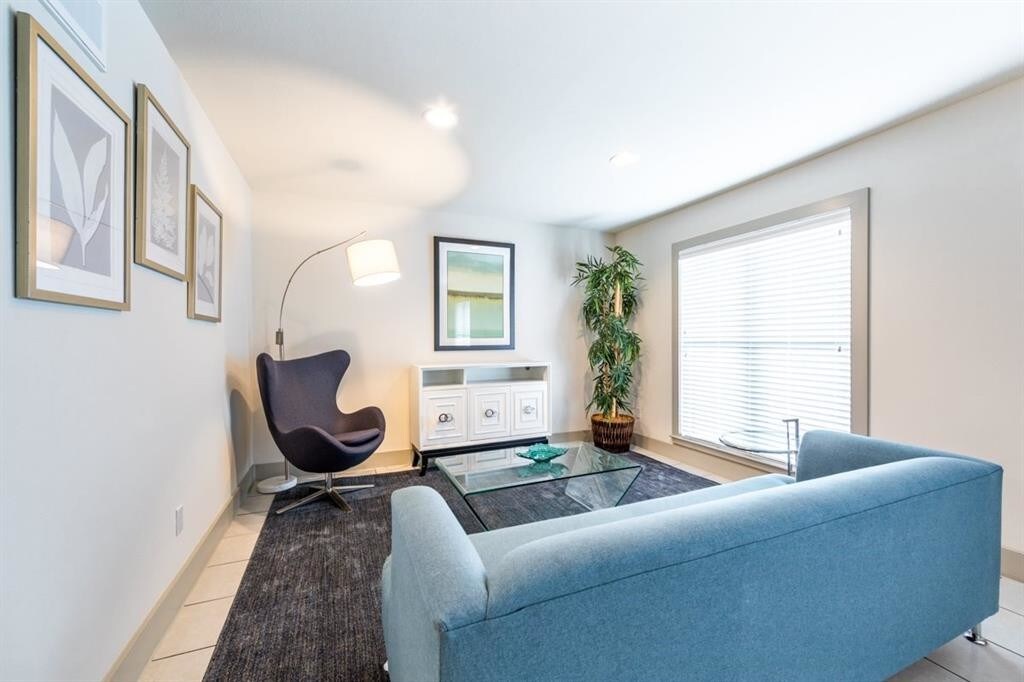 Primary Photo - 4300 Rosslyn Rd