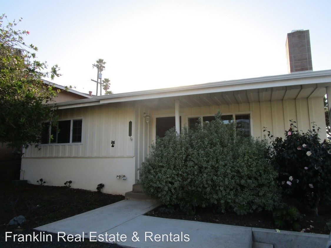 Primary Photo - 2 br, 1 bath Apartment - 2027 Bayview