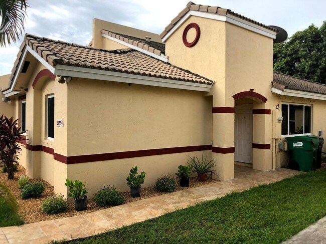 Building Photo - 20554 SW 93rd Ave