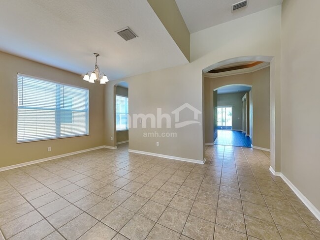 Foto del edificio - 7131 Forest Mere Dr