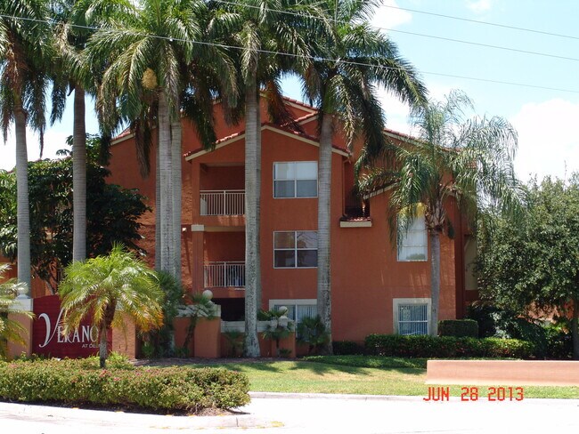 Foto del edificio - 1725 Palm Cove Blvd