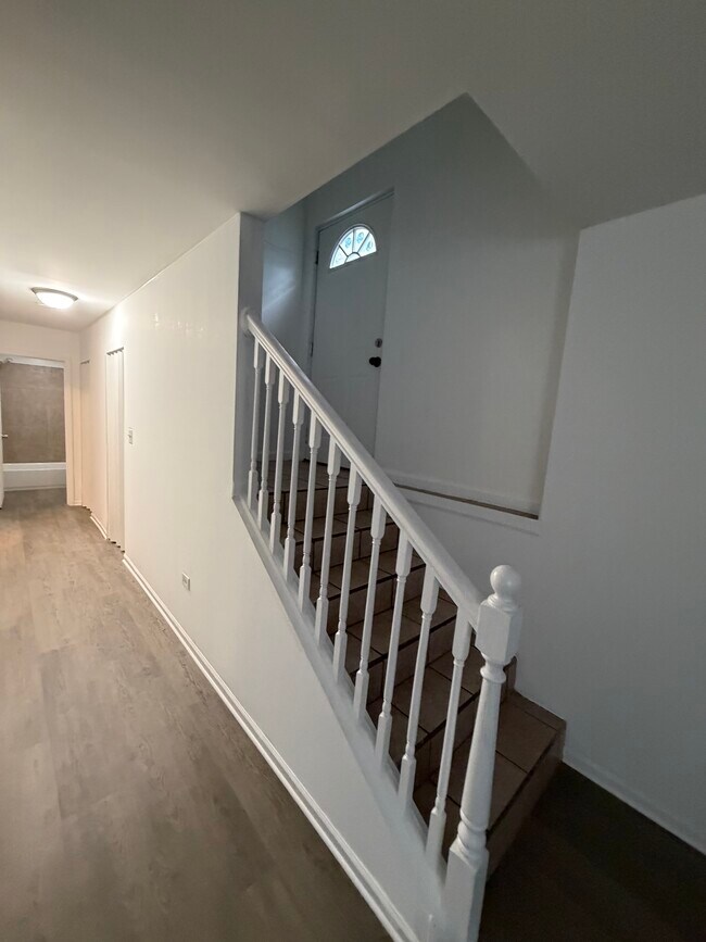 Foto del edificio - 4049 W Crystal St