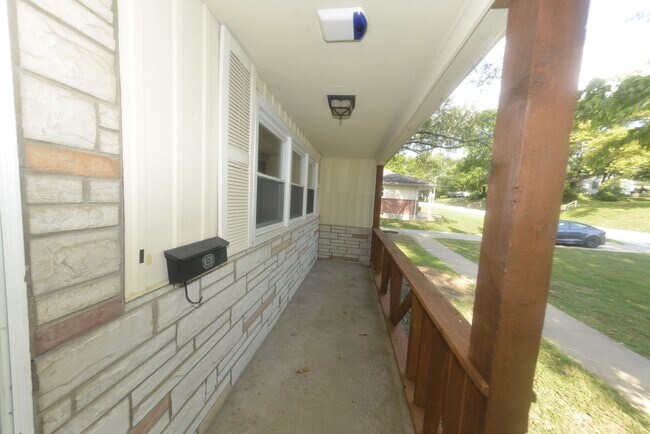 Foto del edificio - 1005 Hawthorn Ave