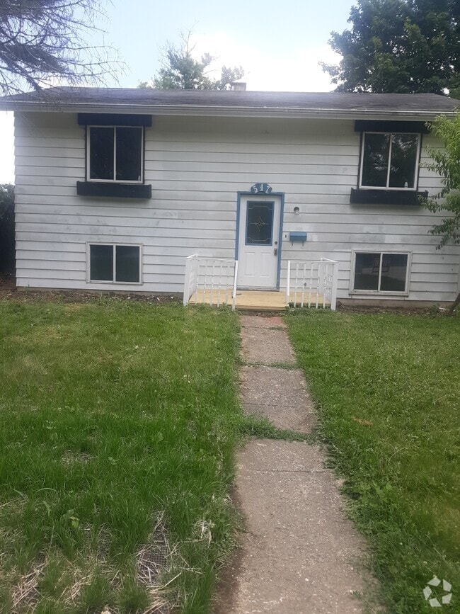 Building Photo - 547 N Ridgemoor Ave