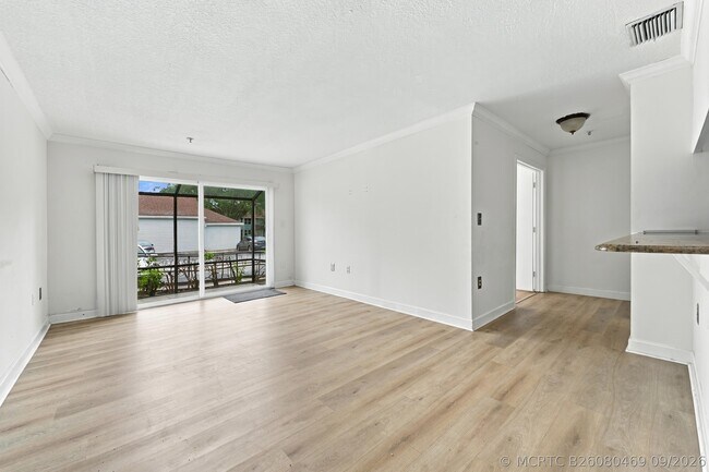 Building Photo - 2303 N Congress Ave