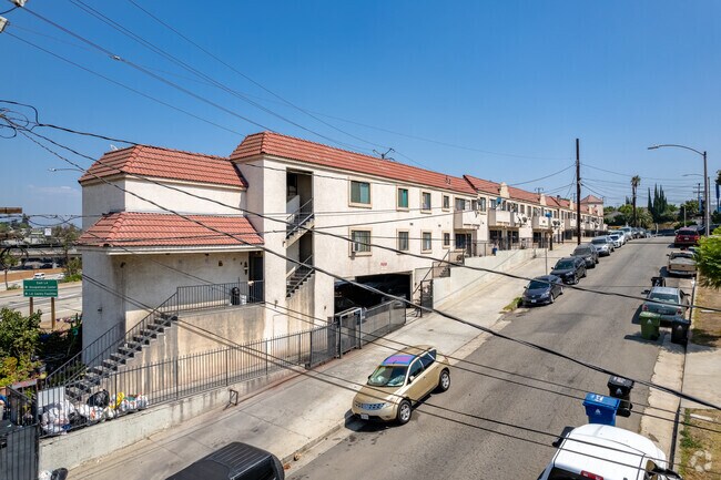 Foto del edificio - 2315 Barlow St