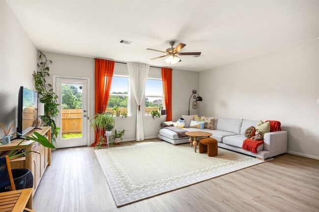 Building Photo - 27855 Western Crk Ct