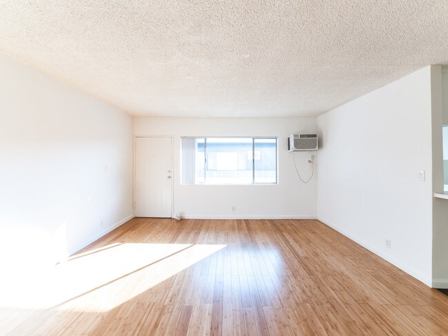 Foto del edificio - 723 N Gramercy Pl