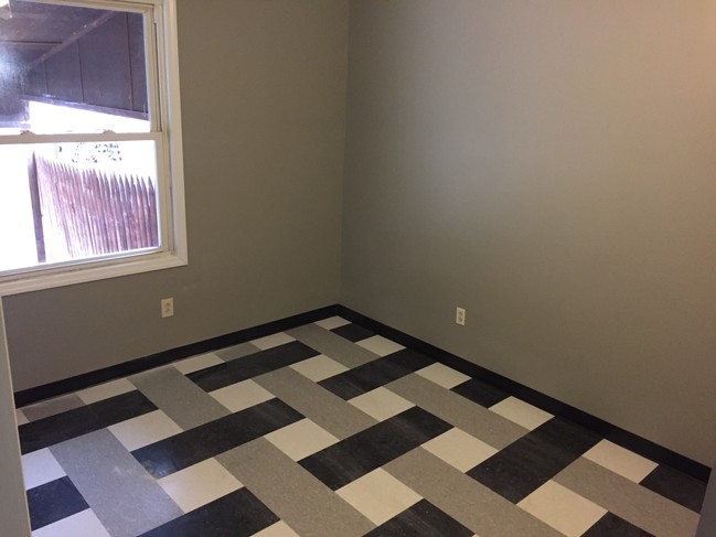 Bedroom - 1127 Main St