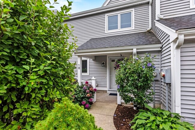 Building Photo - 18 Westcliff Dr