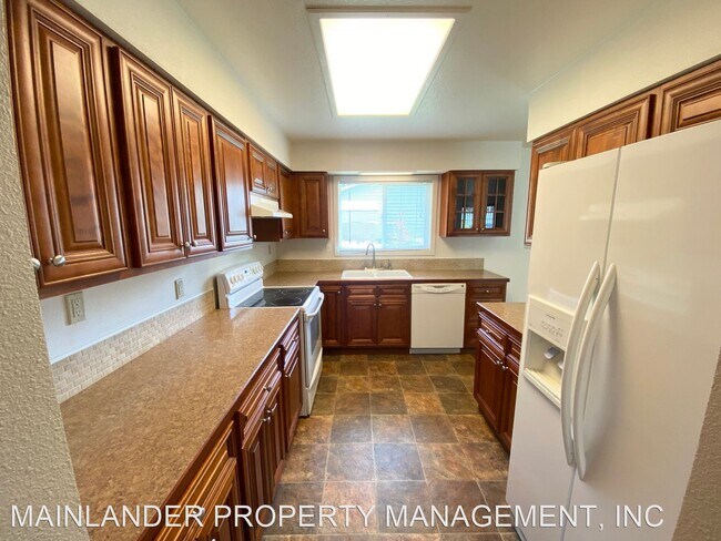 Foto del edificio - 3 br, 1 bath House - 5956 SW DICKINSON ST