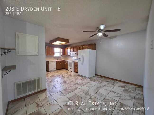 Foto del edificio - 208 E Dryden