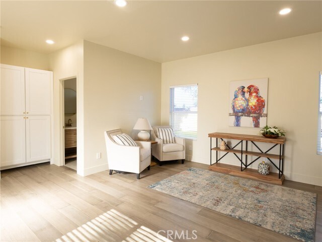 Foto del edificio - 8434 Gothic Ave