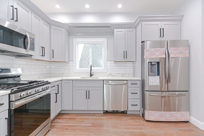 Building Photo - 31 Highland Ave