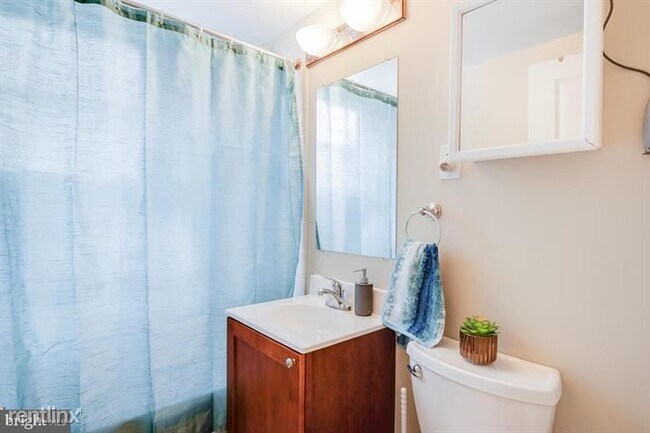 Foto del edificio - 2 br, 1 bath Condo - 2841 Gainesville St S...