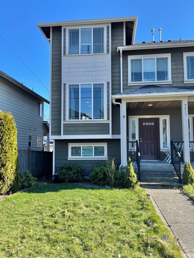 Primary Photo - 9411 18th Ave W