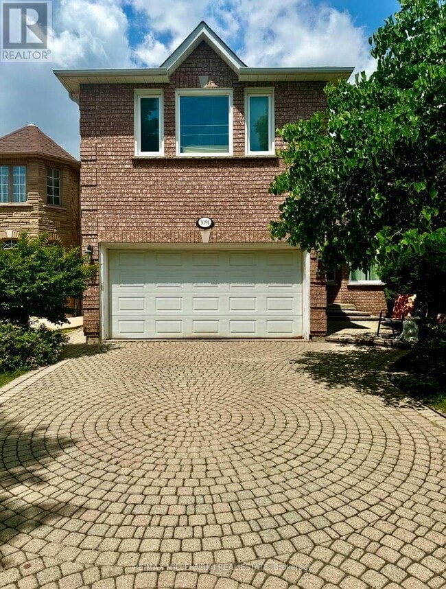 Building Photo - 3091 Eden Oak Crescent