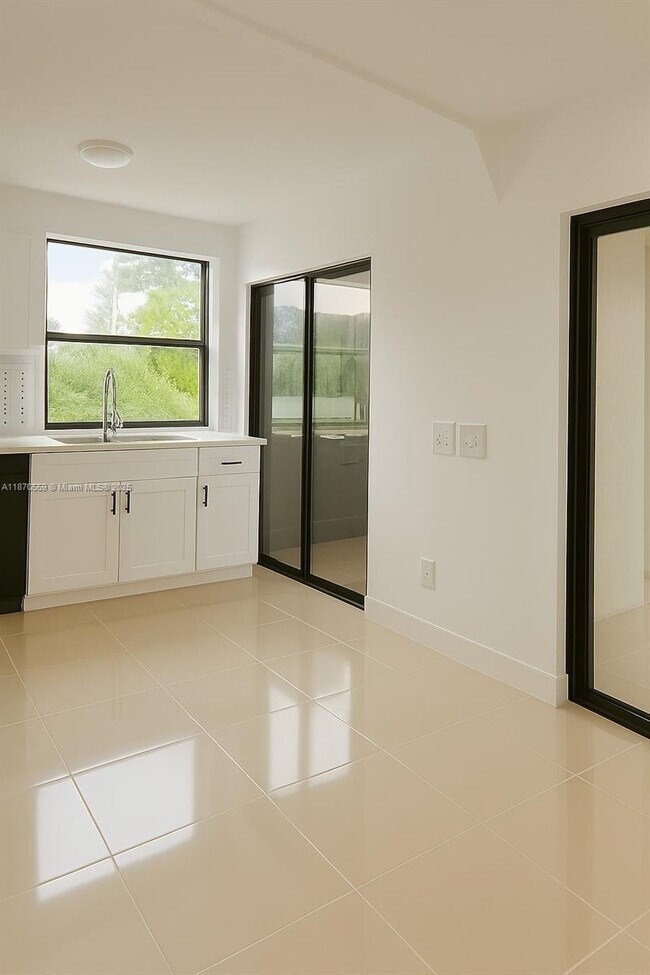 Foto del edificio - 1150 N Liberty Ave